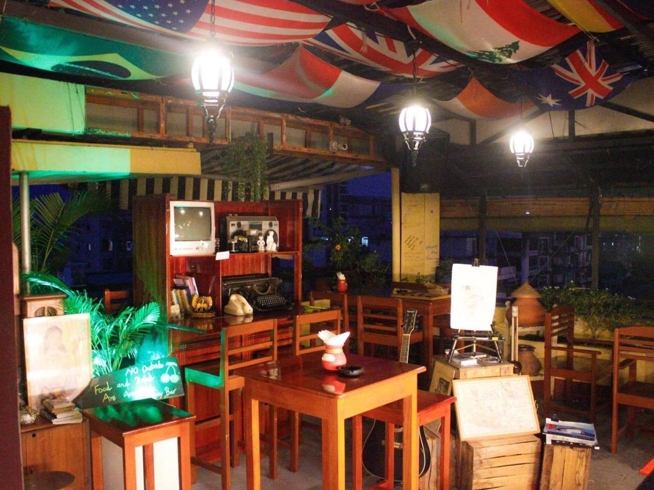 Yama Hotel & Rooftop Bar Yangon Exterior foto